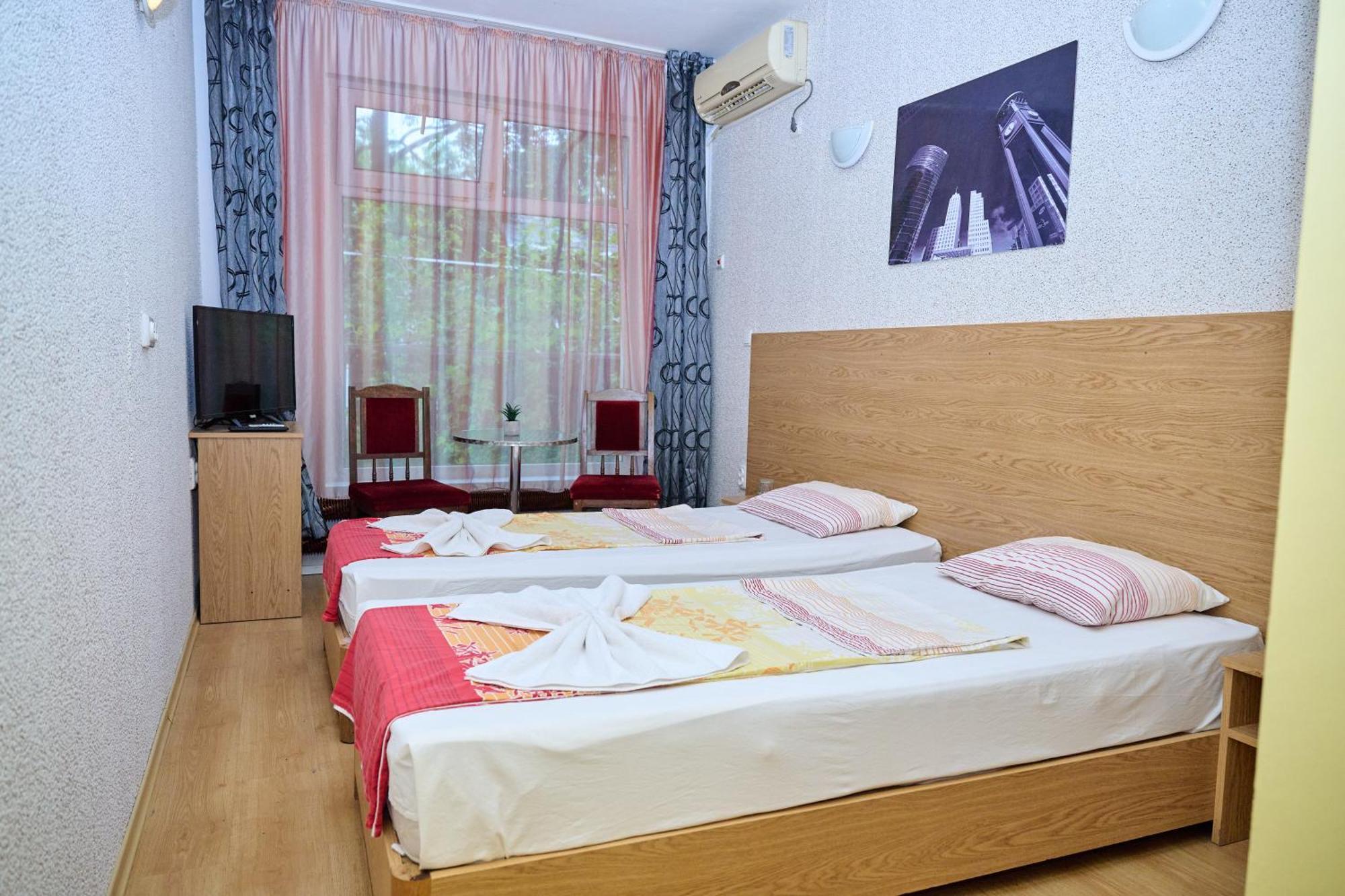 Neon Guest Rooms Shumen Exterior photo